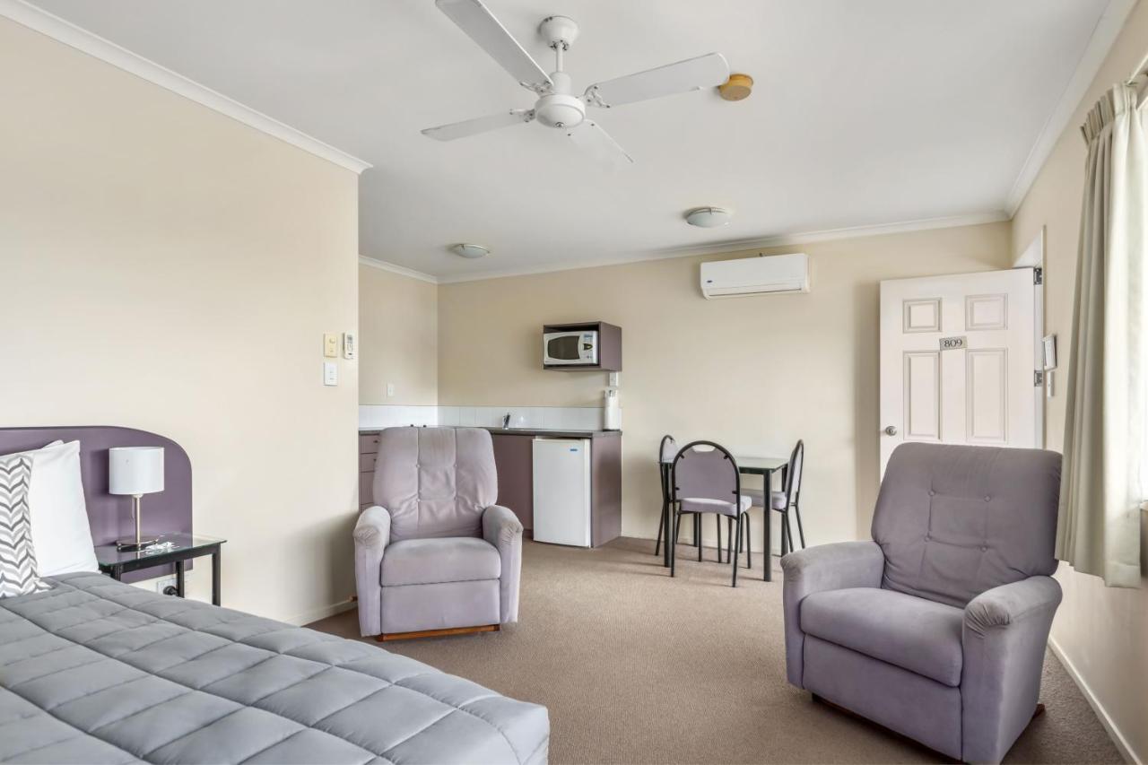 Bk'S Chardonnay Motor Lodge マスタートン エクステリア 写真